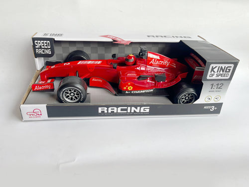 Duży metalowy bolid wyścigowy