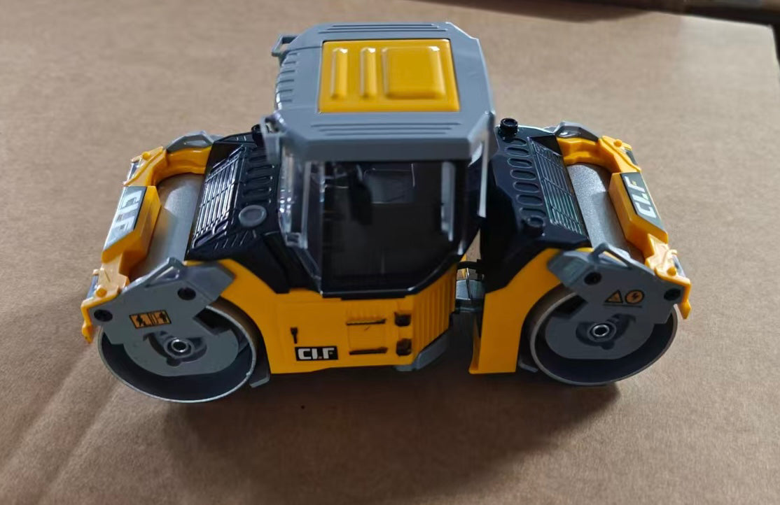 Metalowy walec drogowy